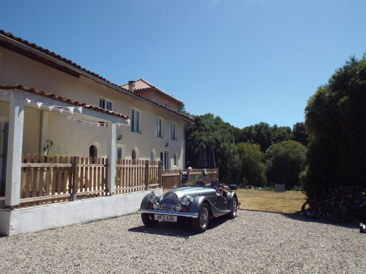 Bed and Breakfast Chez Broche Mazerolles  Exterior foto